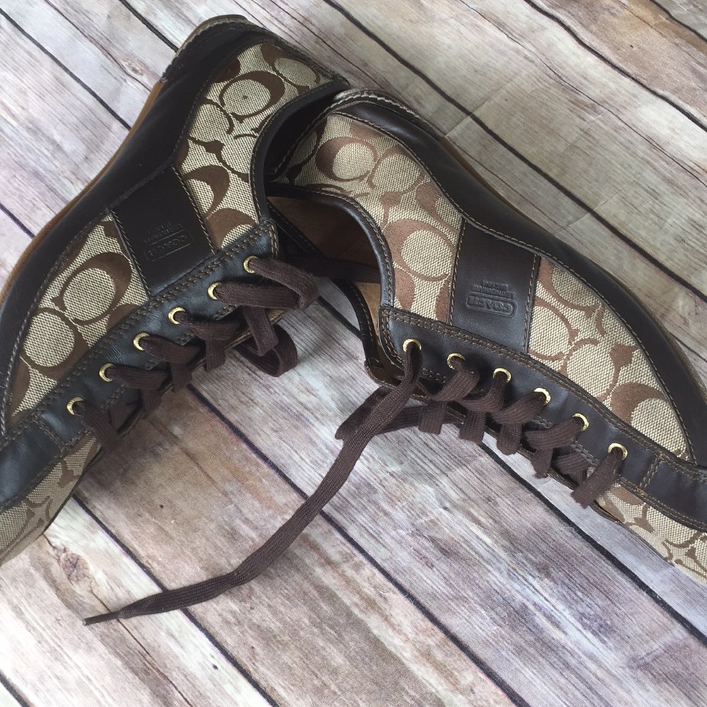 Coach women's size 11B brown /tan like New - Picture 3 of 6